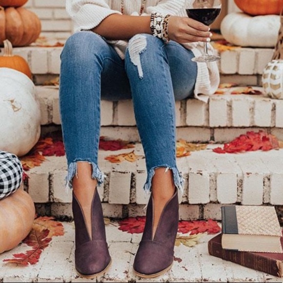 Wine V cut block heel - Picture 2 of 7